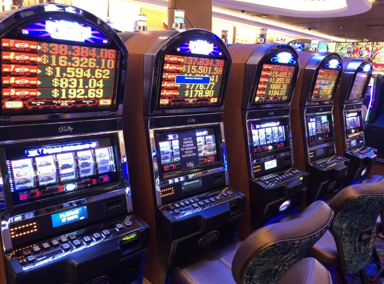 Tampilan permainan kasino slot online di cgk303